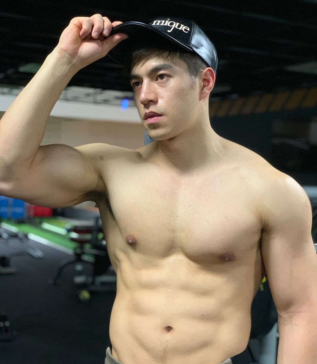 组图:爱好健身的运动型男,没有开一点美颜,这样的算不算帅哥!
