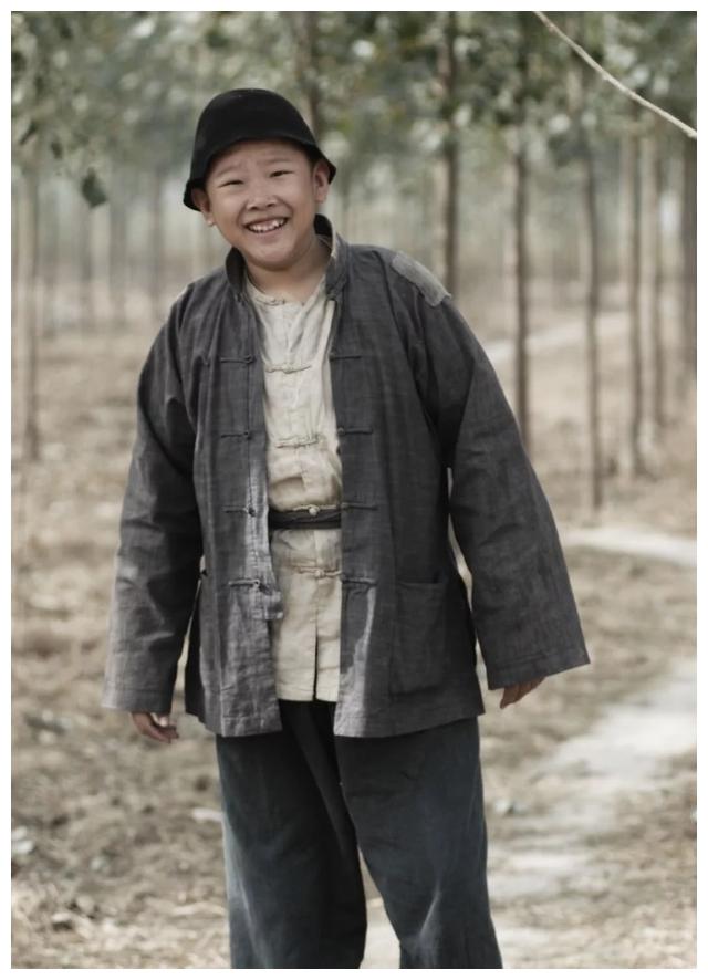 但是小编相信只要是大家看了侯祥的照片或是侯祥在影视作品中饰演的