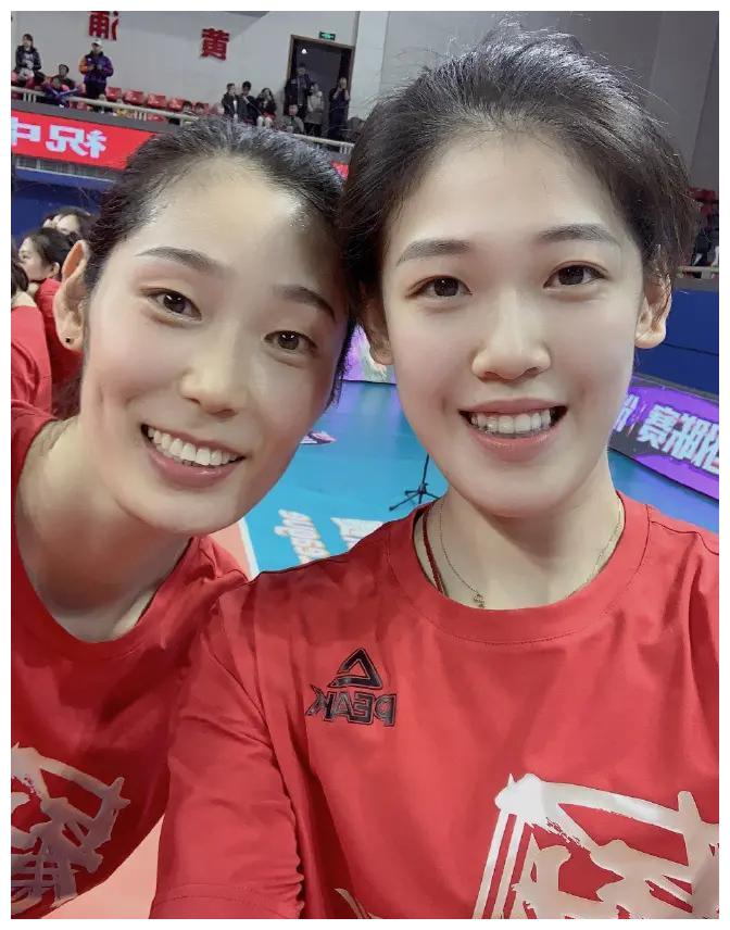 郎导最期待的两名女排队员,是巴黎奥运会周期中国女排的希望休闲区蓝鸢梦想 - Www.slyday.coM 郎导最期待的两名女排队员,是巴黎奥运会周期中国女排的希望休闲区蓝鸢梦想 - Www.slyday.coM