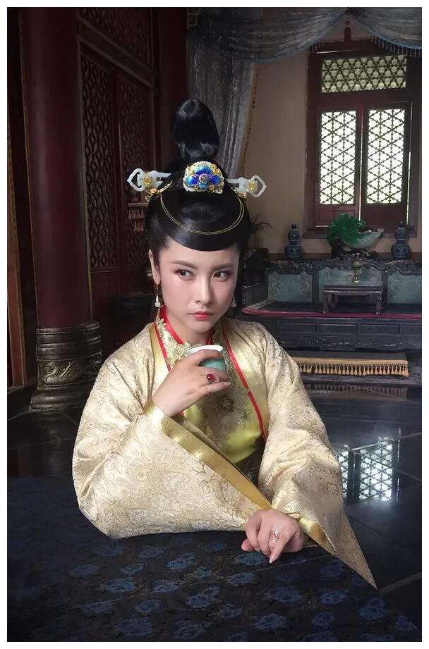 神雕侠侣黄蓉美过女儿的师娘专业户杨明娜