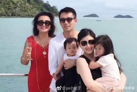 大S再婚！男方曝单身20年，曾为爱纹身的大S带娃随老公回<a href=