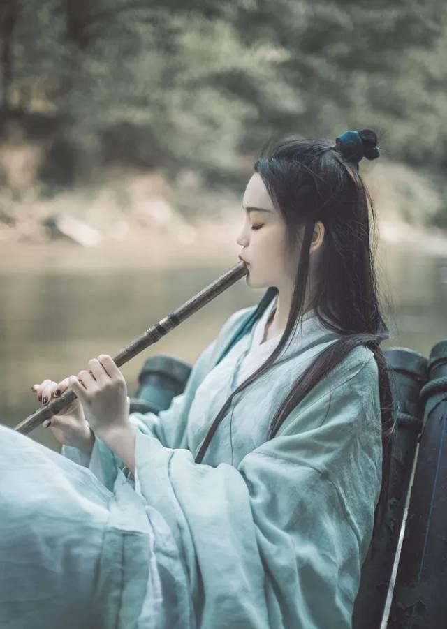 女道士恋上高僧却被拒,写下一首千古奇诗,被誉为史上最毒妇人心