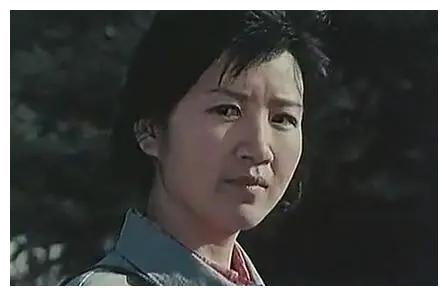 77年《黑三角》:原来女特务还可以是卖冰棍的老太太