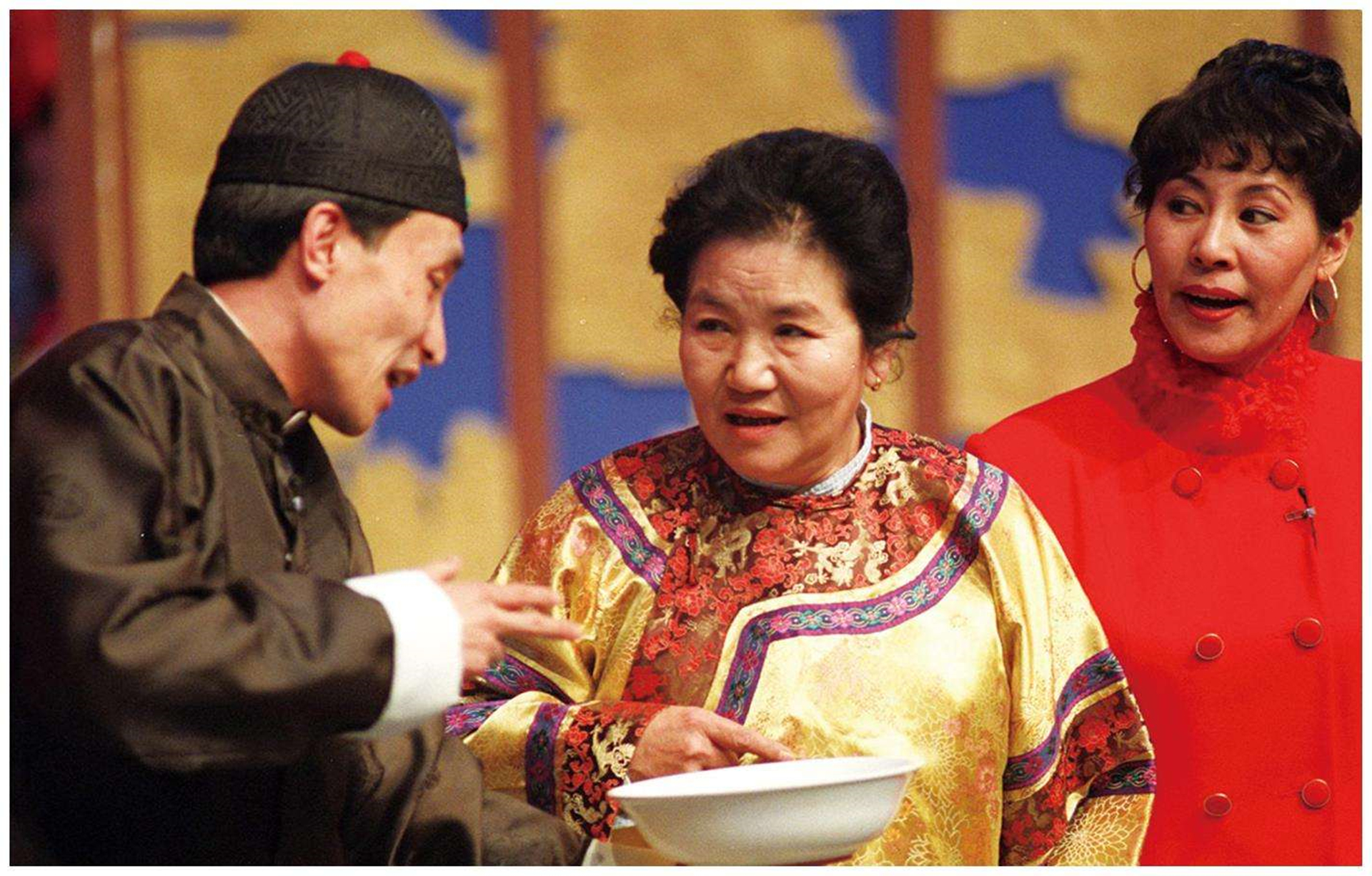 赵丽蓉第一次登上春晚舞台,是在1988年的春晚,在上面表演了小品《急诊