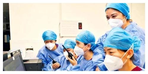 无论病情如何,这个时候她们都是小公主,永远是快乐的休闲区蓝鸢梦想 - Www.slyday.coM 无论病情如何,这个时候她们都是小公主,永远是快乐的休闲区蓝鸢梦想 - Www.slyday.coM