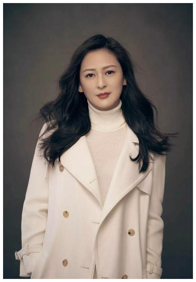 如懿传美女制片人黄澜父亲是作家黄亚洲生二胎离婚未再嫁
