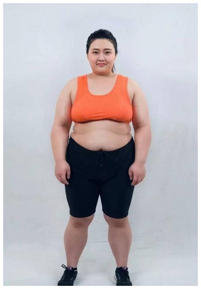 参加了一档真人秀减肥节目     带着204斤的肉 目标是3个月 瘦100斤
