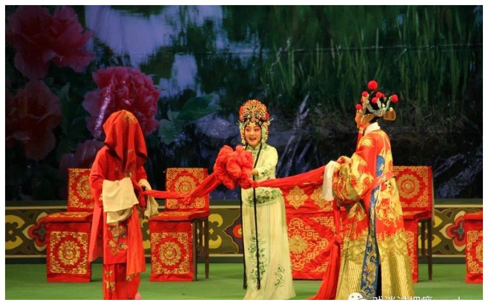 豫剧又叫河南梆子，出生于开封，北方观众大都能够接受并喜爱它|河南梆子|豫剧|开封_新浪新闻