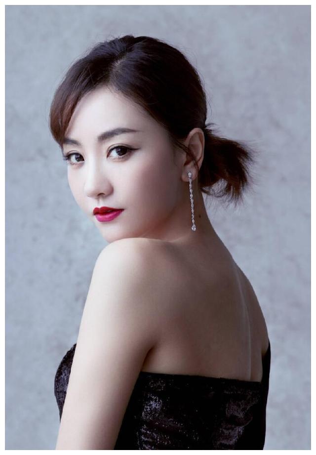 面对错过的机会,不急不躁,杨蓉不炒作不影响只做最好的演员