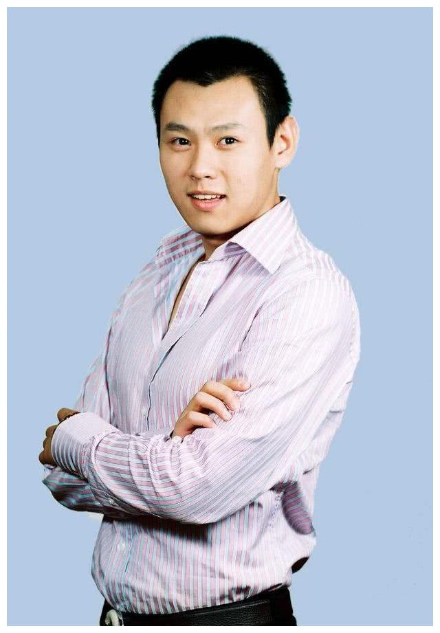 滑稽界颜值担当陈靓,入行师承王汝刚,24岁就开专场演出深受好评