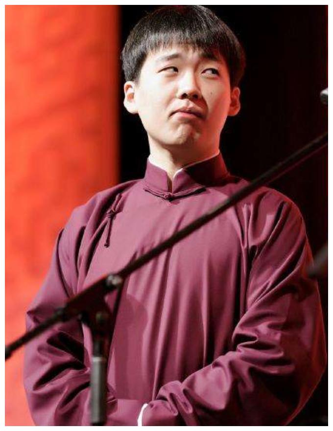 郭麒麟看了《德云斗笑社》后很生气,原因很搞笑,大林子好可爱