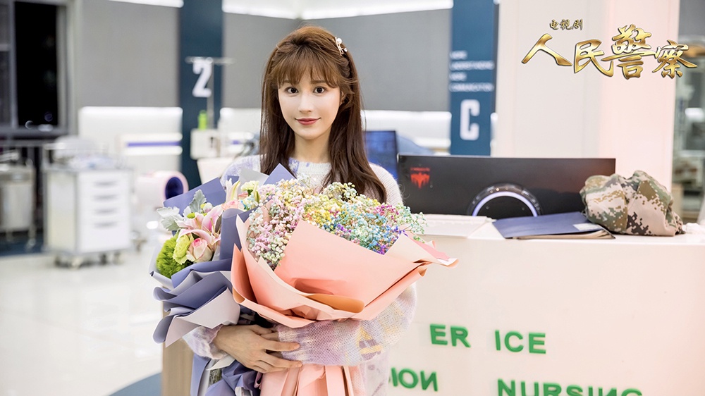 华雯新作《人民警察》圆满杀青 倾情演绎致敬基层民警