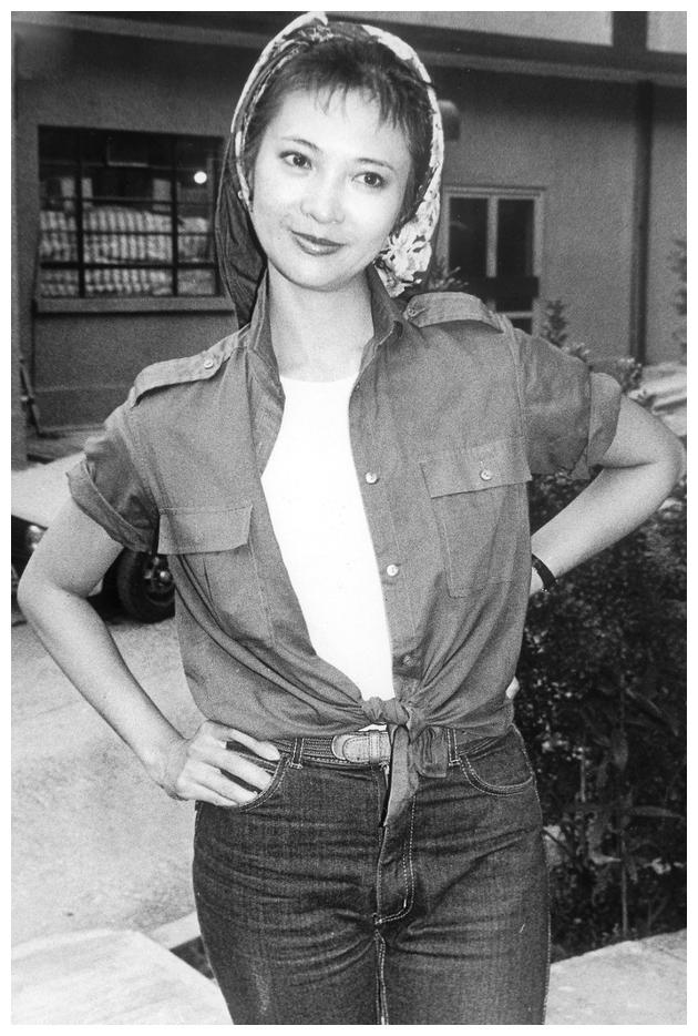 影后萧芳芳:因林青霞插足离婚,今73岁头发花白双耳失聪很幸福__财经