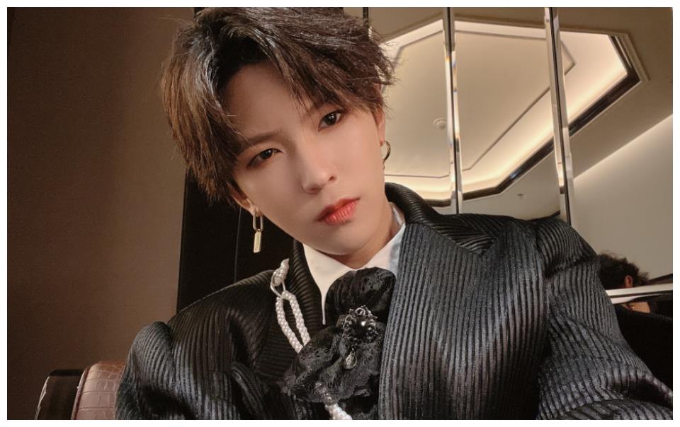 选秀c位出道明星:蔡徐坤天花板,孟美岐成绩佳,他们仍是素人