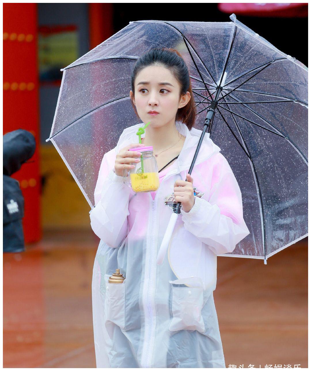 终于决定进军综艺了!赵丽颖确定参加《中餐厅》,全程自己搬行李