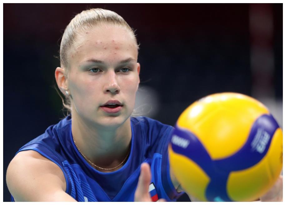 俄罗斯女排晋级8强!挑战埃格努争夺4强席位