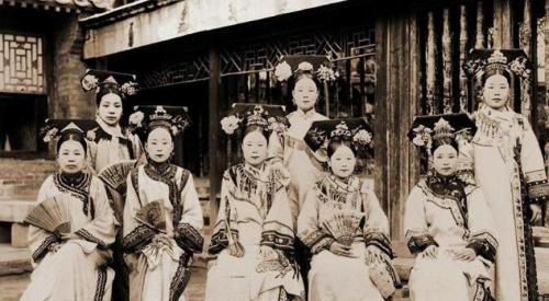 满族人的姓氏从何而来?清朝灭亡后,满人分别都改成了哪些汉姓?