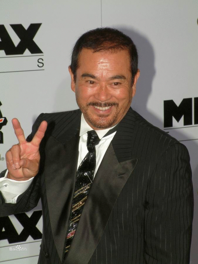 千叶真一:依靠《风云》走红,74岁刚大学毕业,现在怎么样了?