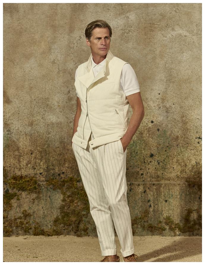 贾乃亮单身后焕发第二春，穿花哨衬衫变帅小伙，37岁看起来像20多休闲区蓝鸢梦想 - Www.slyday.coM