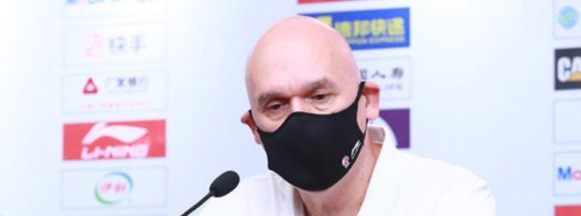 斯帕夏：外援还未找到最佳状态，目前最大问题是缺少内线休闲区蓝鸢梦想 - Www.slyday.coM