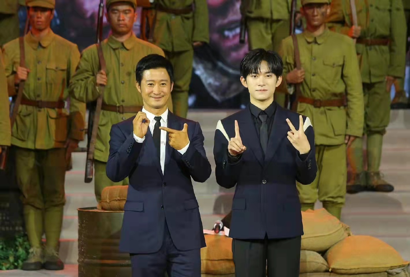 长津湖预售总票房破亿,易烊千玺演技获老兵认可,电影画面太热血休闲区蓝鸢梦想 - Www.slyday.coM 长津湖预售总票房破亿,易烊千玺演技获老兵认可,电影画面太热血休闲区蓝鸢梦想 - Www.slyday.coM