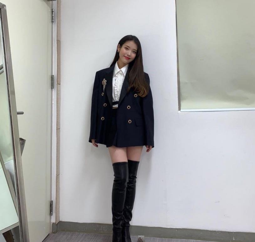 iu简直是甜炸了三组造型亮相高贵又甜美