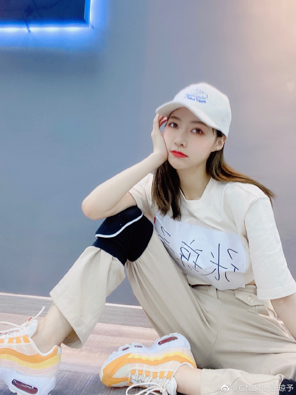 偶像美少女gnz48-张琼予迷人美照欣赏