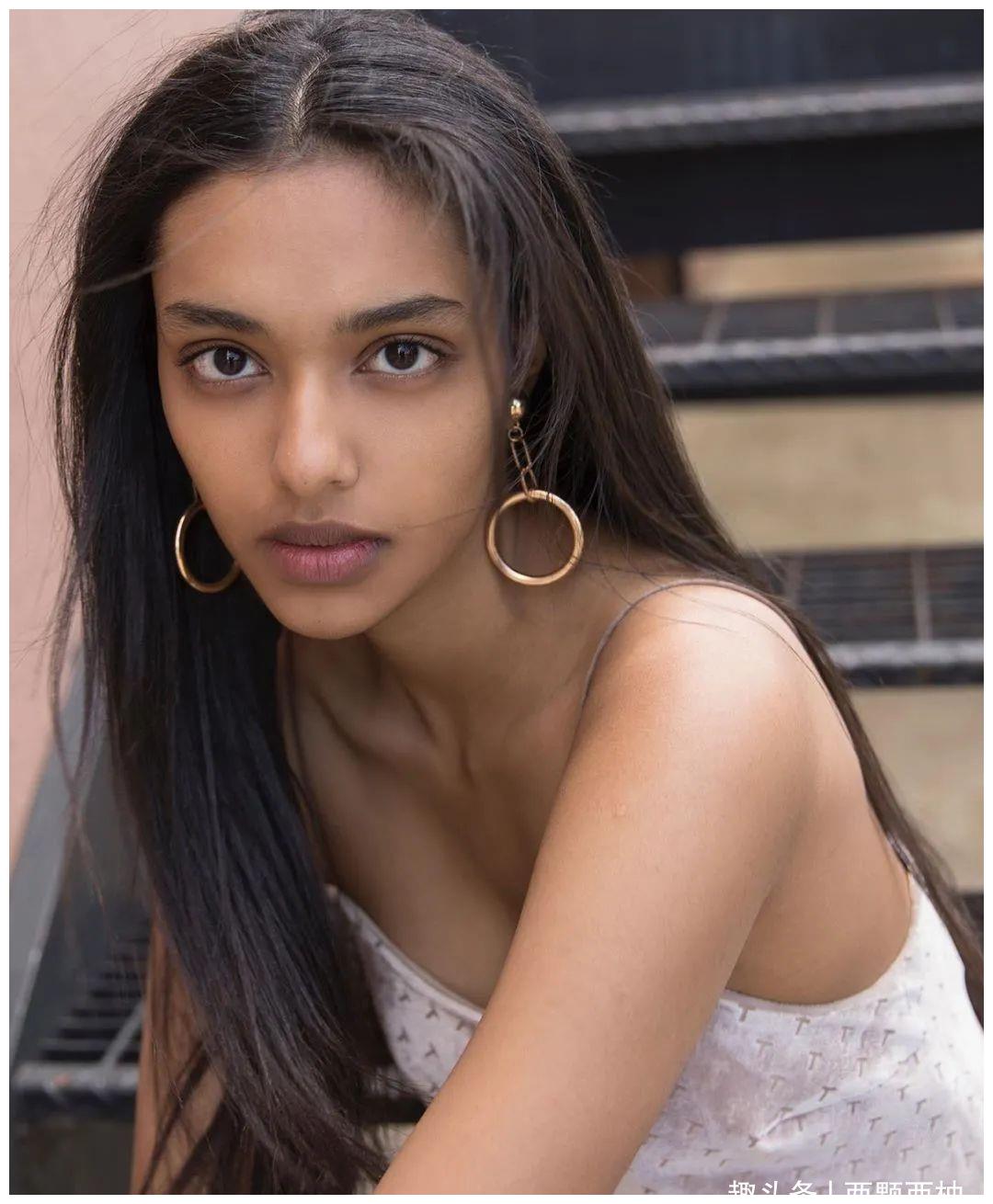 新加坡版vogue回归,专注华人时尚,目标做东南亚第一大刊