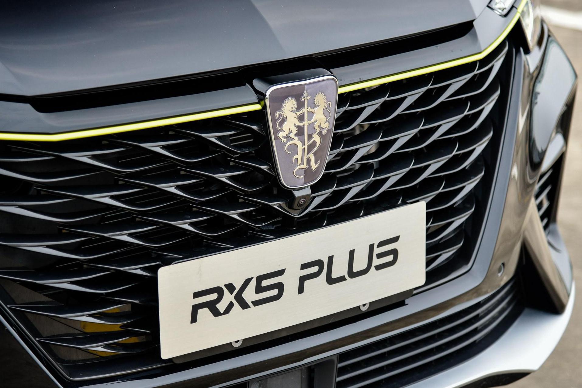 换装全新黑色车标!荣威rx5 plus正式上市:10.38万起售