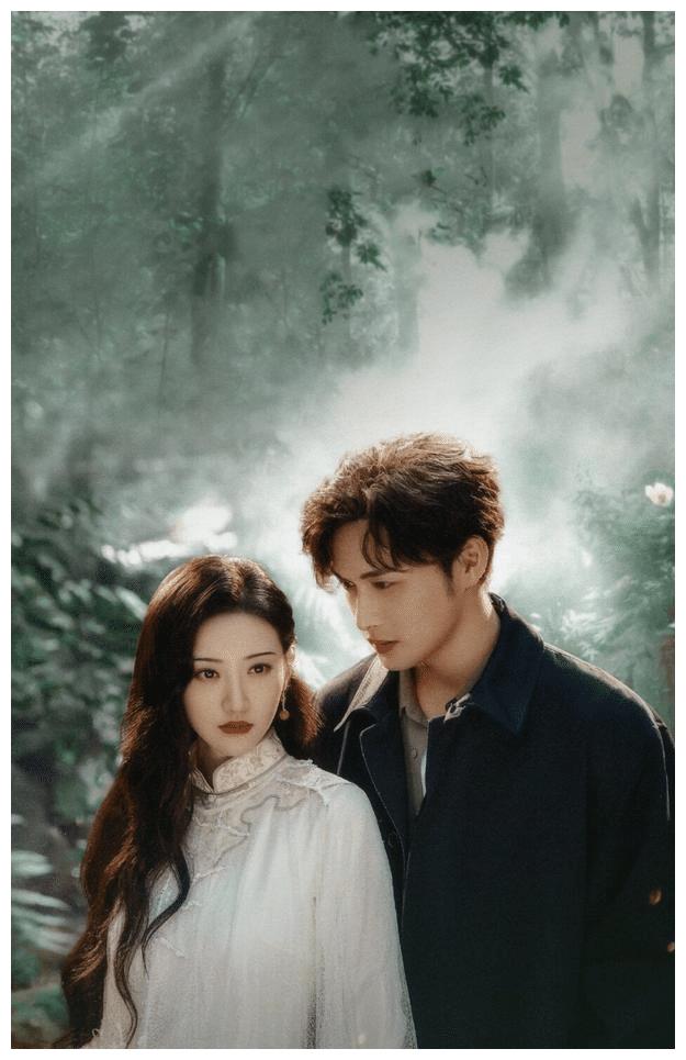 本以为杀马特是张彬彬的独有造型，却没想到景甜也曾参与其中！休闲区蓝鸢梦想 - Www.slyday.coM