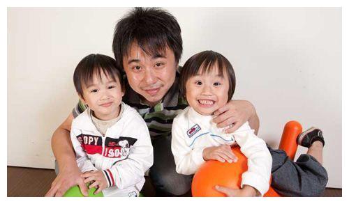 星二代小小彬童年为接通告丢下学业如今成少年将会面对什么