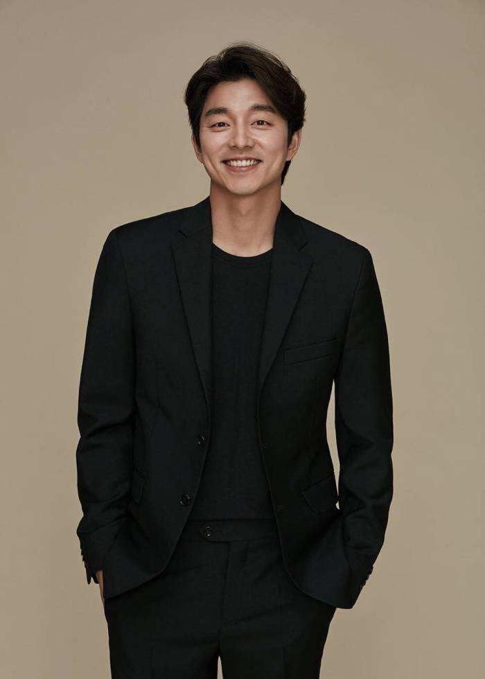 孔侑没有了曾经的茫然青涩感,现在的他散发成熟魅力,你喜欢吗?