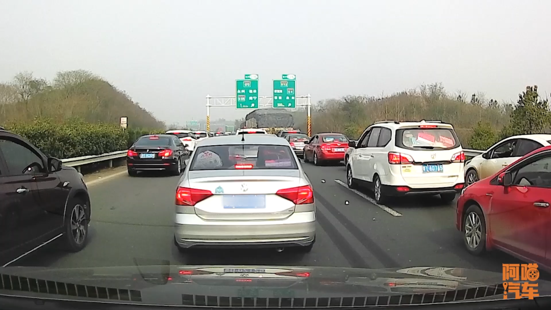 为何高速一免费就堵车还非得集中在假期喵哥告诉你根本原因