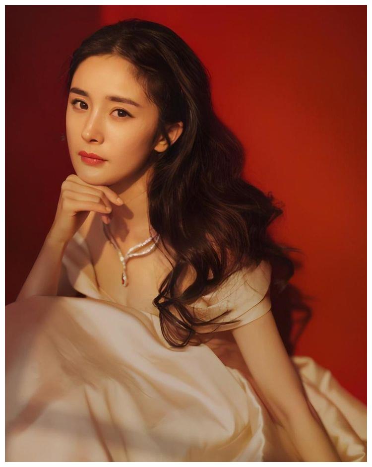 女大三抱金砖父亲有9家公司身家百亿魏大勋实力狂追女神