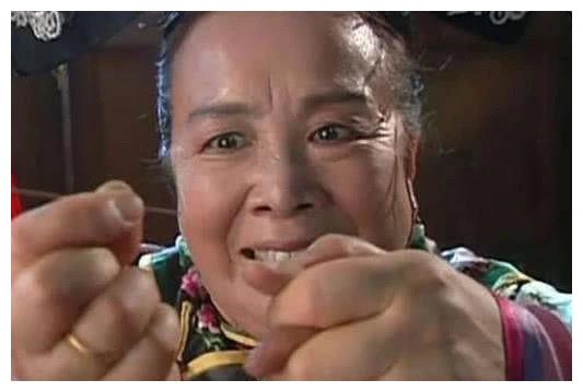 正文       最后就是中国《还珠格格》中的容嬷嬷,容嬷嬷有一场扎紫薇