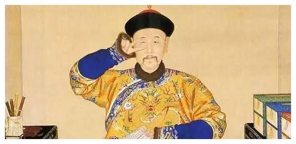 中国皇帝的龙袍历代如何演变，黄袍加身，为什么宋朝主流是红色|龙袍|皇帝|黄色_新浪新闻