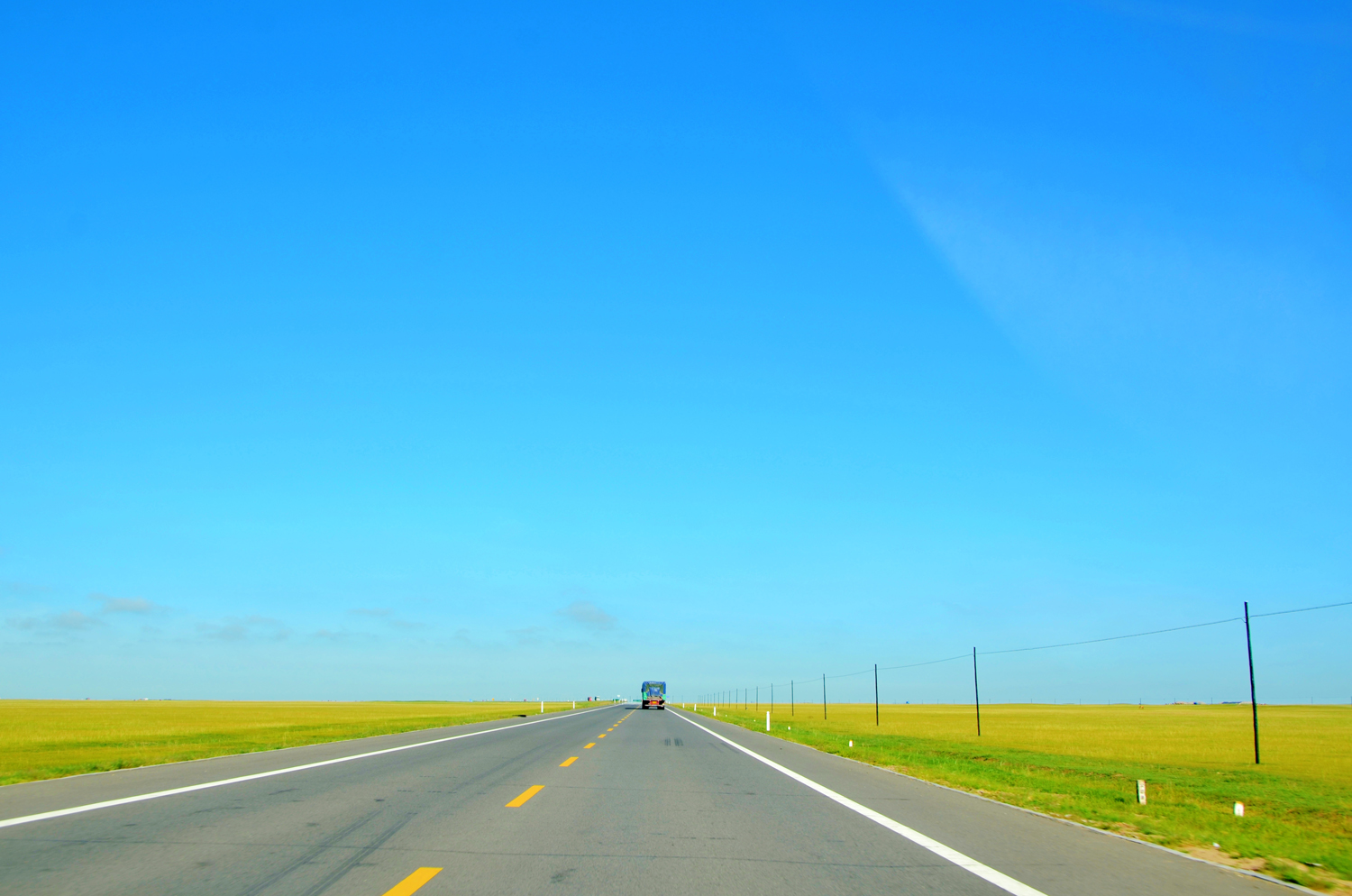 草原上的路,原创拍摄