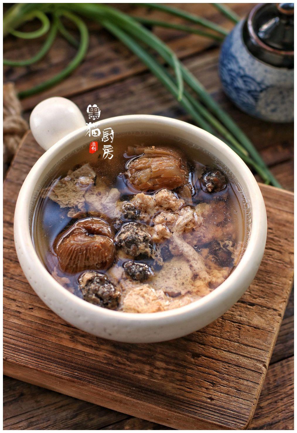 夏天到,广东人都爱喝这汤,食材只有3种,清热散结,润喉清咽