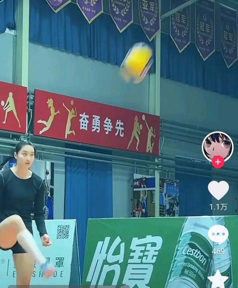 江苏男排吴昊泽与天才少女路晶互动！王梦洁已返回山东备战全运会