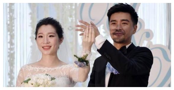 2014年5月,张昊在哈尔滨与相恋十年的鞠驰举行婚礼,被问到为何没参加