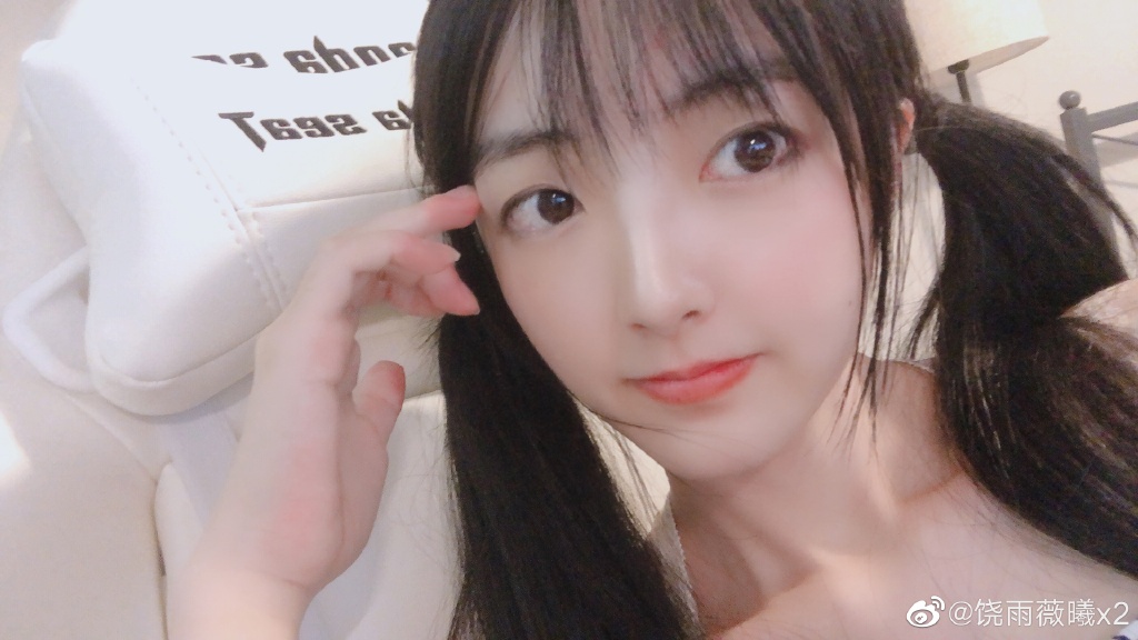 网红美女饶雨薇迷人写真美照好可爱啊_高清图集_新浪网