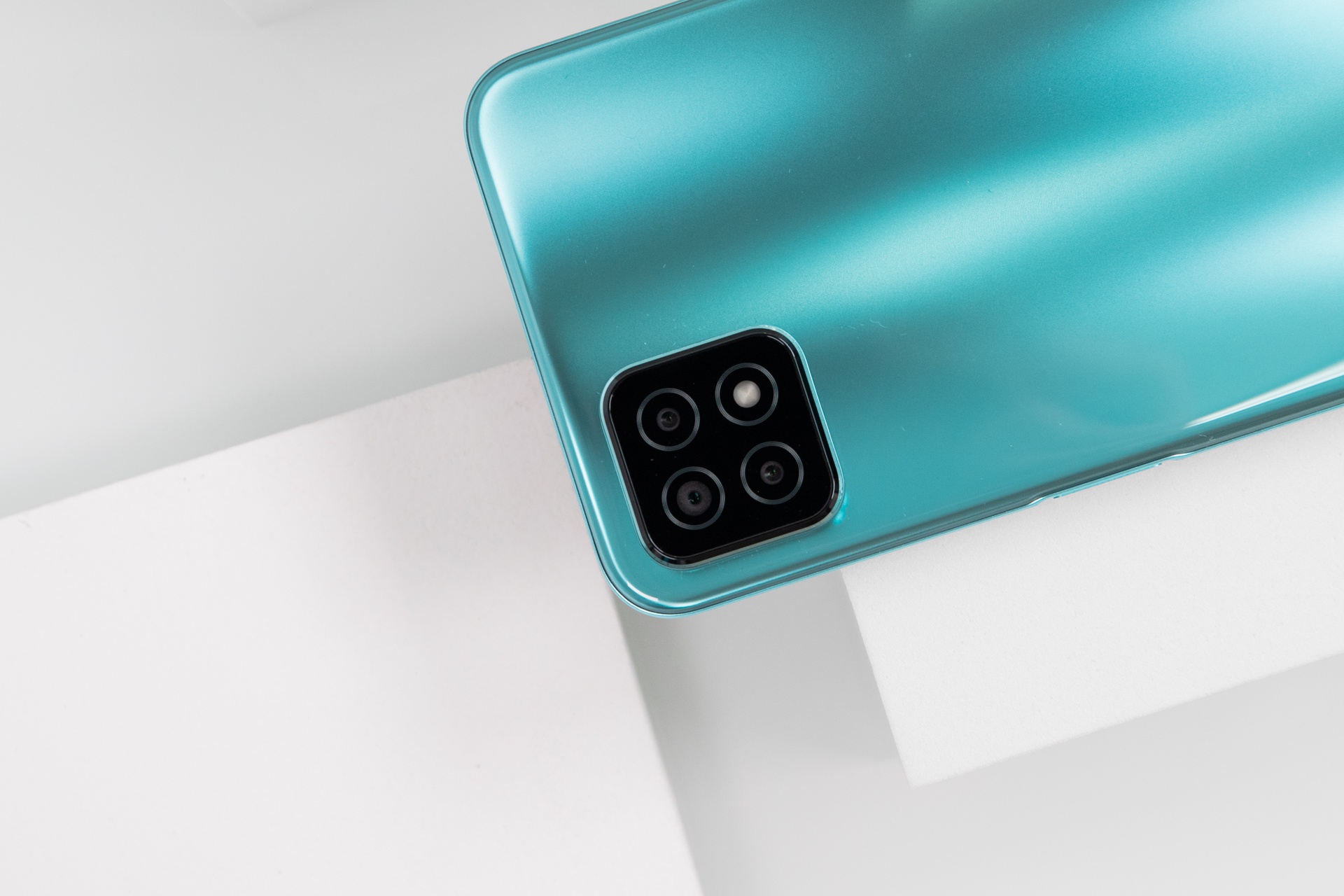 oppoa53图赏轻薄机身28d曲面设计