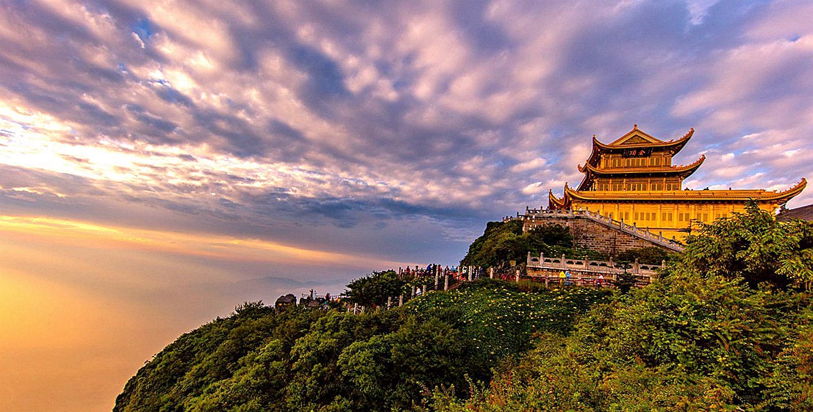 旅游采风峨眉风光如锦绣美不胜收似神游