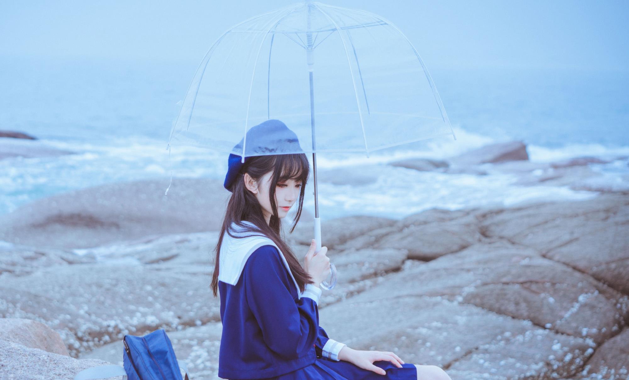 海边的jk少女从海边吹来的风也想扬起你蓝色的百褶裙