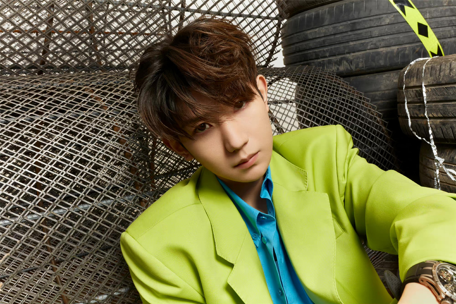 王源喜迎21岁生日多领域开花成绩满满