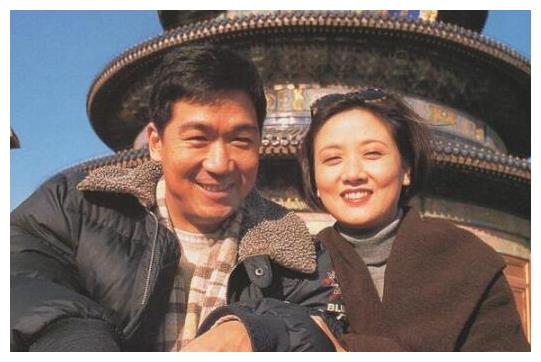 邓婕:2段婚姻却始终没有自己的孩子,晚年领养女儿视如己出__财经头条