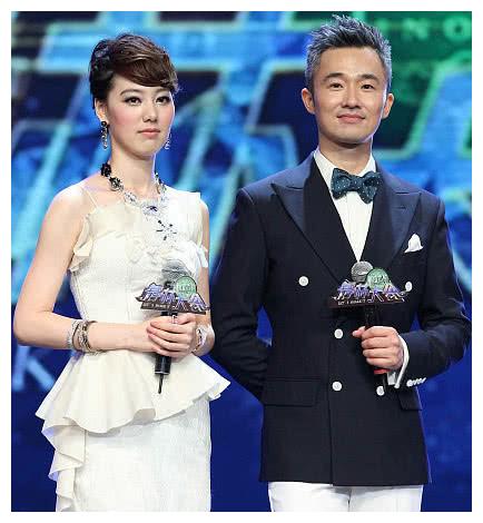 49岁程雷近照隐瞒了7年的才女老婆也是一个美女主持