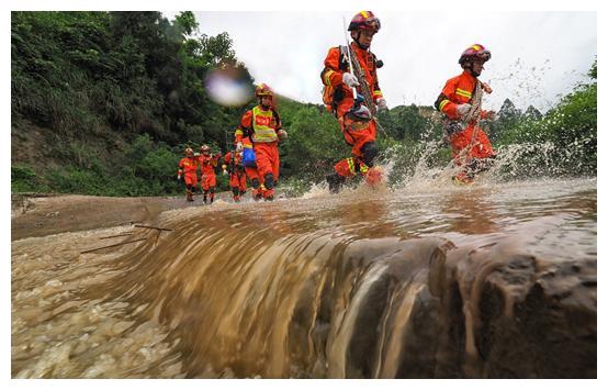 15张照片带你走进抗洪抢险救援一线