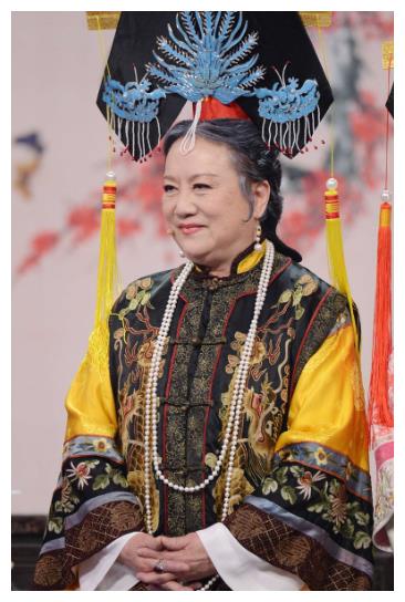 《还珠格格》女配:老佛爷嫁诸葛亮,彩霞成董事长,小鸽子已出家