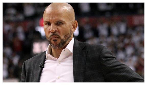 字母哥怒喷基德只认钱,当众辱骂帕楚利亚10分钟,队友被他骂退役